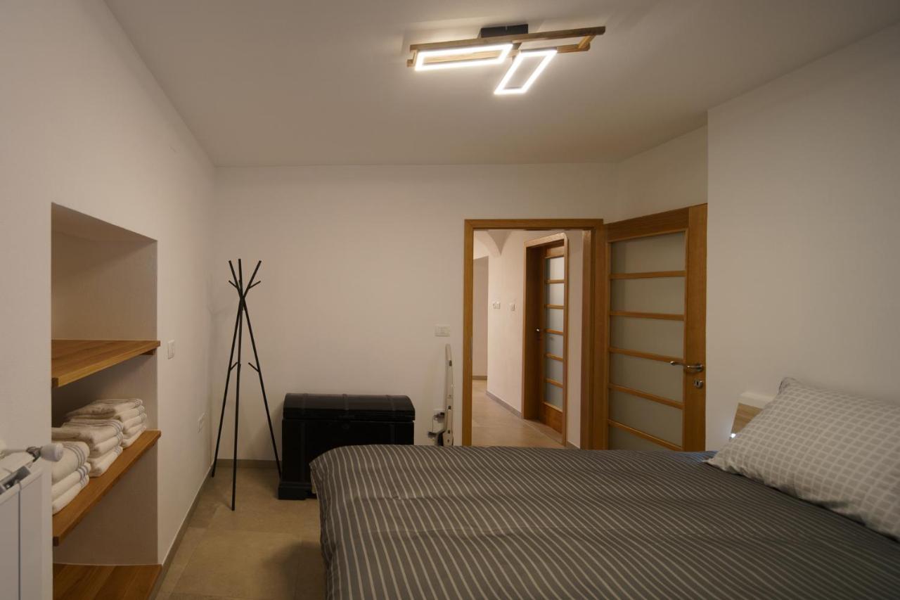Guest House Zerjal Podnanos Экстерьер фото