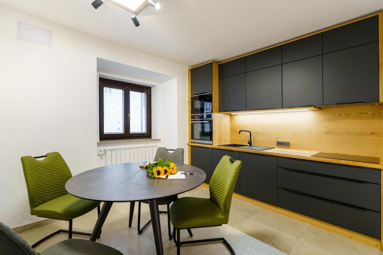 Guest House Zerjal Podnanos Экстерьер фото