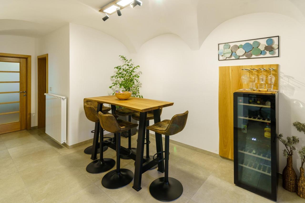 Guest House Zerjal Podnanos Экстерьер фото