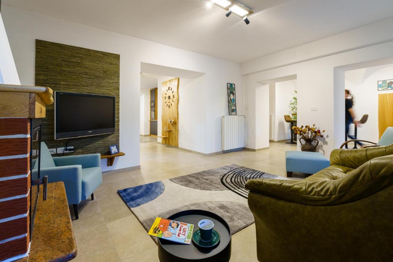 Guest House Zerjal Podnanos Экстерьер фото